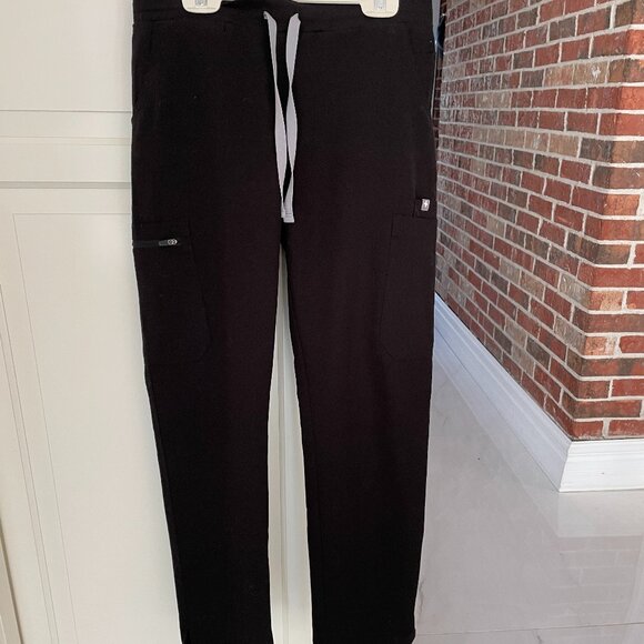 FIGS women's Yola™ - Skinny Scrub Pants, Black, XS - Picture 8 of 11